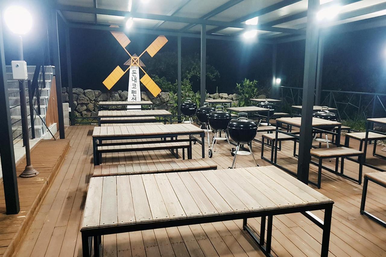 Donnaeko Pension Seogwipo Dış mekan fotoğraf