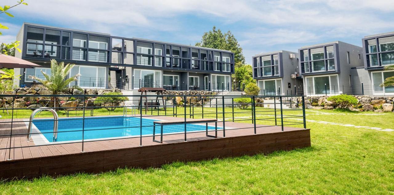 Donnaeko Pension Seogwipo Dış mekan fotoğraf