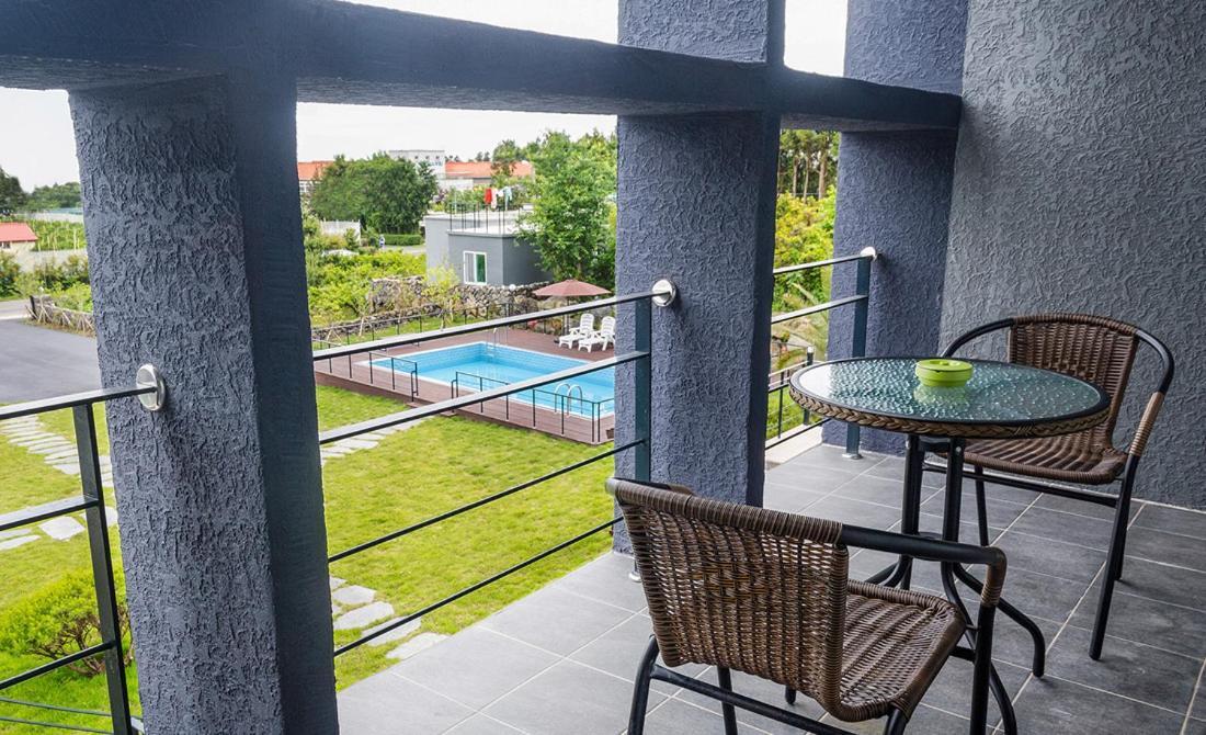 Donnaeko Pension Seogwipo Dış mekan fotoğraf