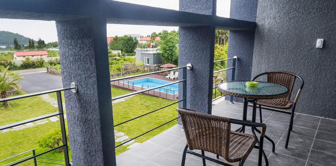 Donnaeko Pension Seogwipo Dış mekan fotoğraf